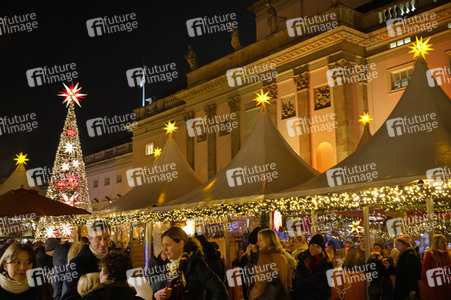 Weihnachtszauber 2022 an der Staatsoper in Berlin