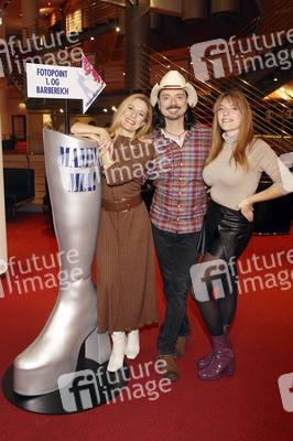 Stefanie Hertel und Familie beim Besuch von 'Mamma Mia' in Hamburg