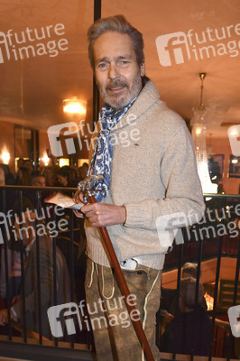 Theaterpremiere 'Alle unter eine Tanne' in München