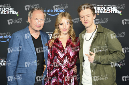 Serienpremiere 'Friedliche Weihnachten' in München