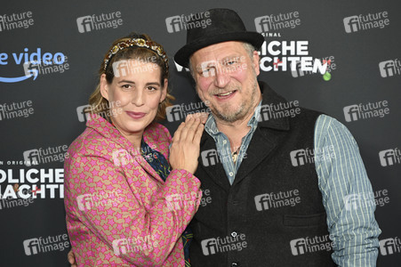 Serienpremiere 'Friedliche Weihnachten' in München