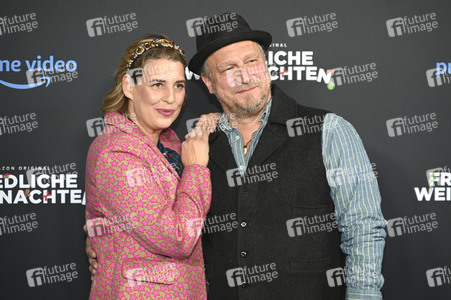 Serienpremiere 'Friedliche Weihnachten' in München