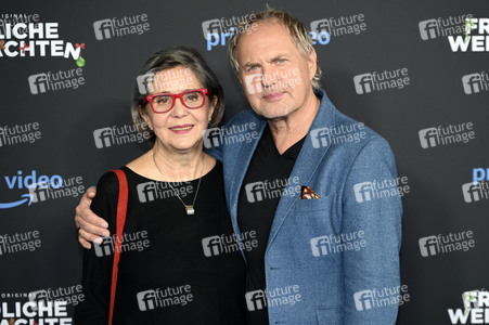 Serienpremiere 'Friedliche Weihnachten' in München