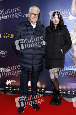 Revuepremiere 'Berlin Berlin - Die große Show der Goldenen 20er Jahre' in Berlin