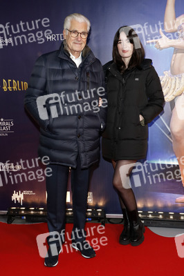 Revuepremiere 'Berlin Berlin - Die große Show der Goldenen 20er Jahre' in Berlin