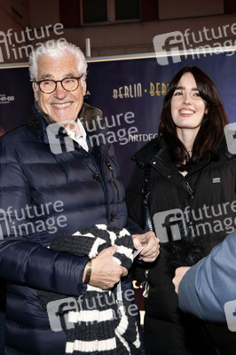 Revuepremiere 'Berlin Berlin - Die große Show der Goldenen 20er Jahre' in Berlin