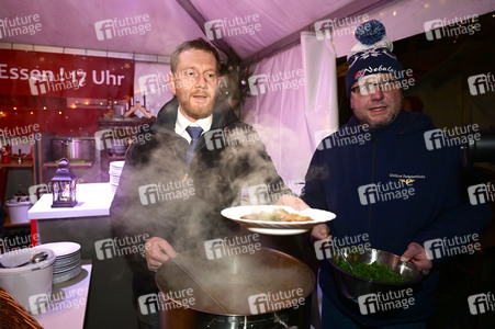Michael Kretschmer auf dem Christkindelmarkt in Görlitz