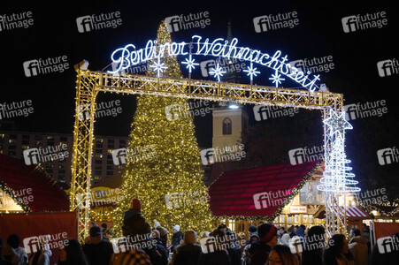 Weihnachtsmarkt am Roten Rathaus 2022 in Berlin