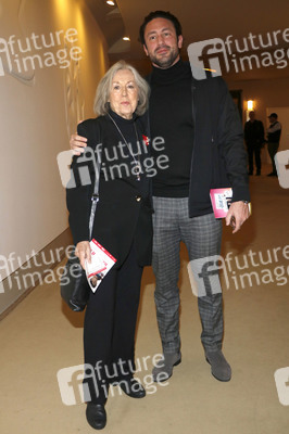 Theaterpremiere 'Rosige Aussicht' in Berlin
