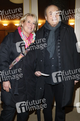 Theaterpremiere 'Rosige Aussicht' in Berlin