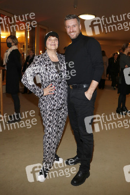 Theaterpremiere 'Rosige Aussicht' in Berlin