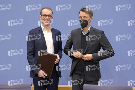 Bundespressekonferenz Reformvorschläge der Regierungskommission Krankenhausversorgung in Berlin