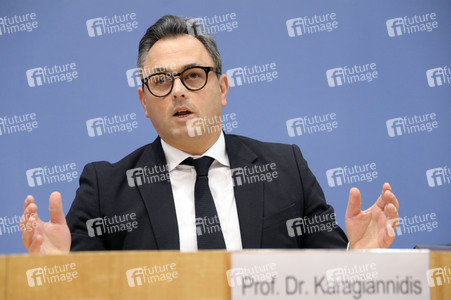 Bundespressekonferenz Reformvorschläge der Regierungskommission Krankenhausversorgung in Berlin