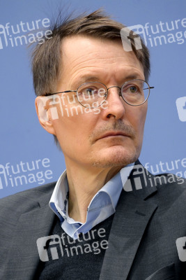Bundespressekonferenz Reformvorschläge der Regierungskommission Krankenhausversorgung in Berlin