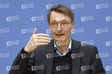 Bundespressekonferenz Reformvorschläge der Regierungskommission Krankenhausversorgung in Berlin