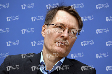 Bundespressekonferenz Reformvorschläge der Regierungskommission Krankenhausversorgung in Berlin