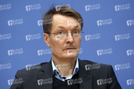 Bundespressekonferenz Reformvorschläge der Regierungskommission Krankenhausversorgung in Berlin