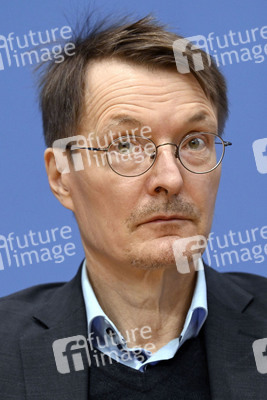 Bundespressekonferenz Reformvorschläge der Regierungskommission Krankenhausversorgung in Berlin