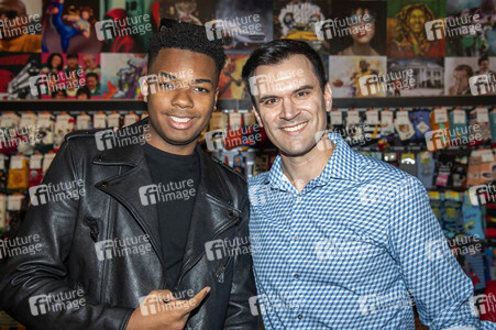 Giveaway Event 'Season of Giving' in Los Angeles