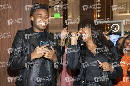 Giveaway Event 'Season of Giving' in Los Angeles