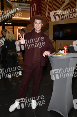 Promi Charity Event zugunsten des Strassenfeger e. V. in Berlin