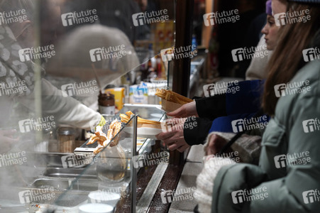 Weihnachtsmarkt an der Gedächtniskirche 2022 in Berlin