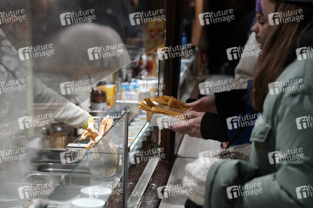 Weihnachtsmarkt an der Gedächtniskirche 2022 in Berlin