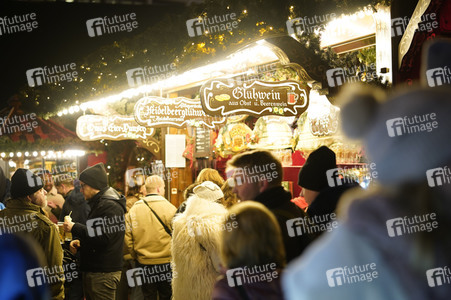 Weihnachtsmarkt an der Gedächtniskirche 2022 in Berlin