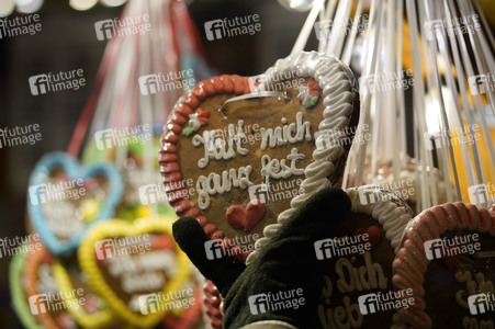 Weihnachtsmarkt an der Gedächtniskirche 2022 in Berlin