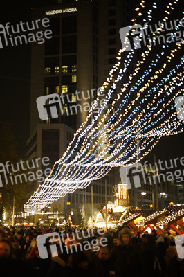 Weihnachtsmarkt an der Gedächtniskirche 2022 in Berlin