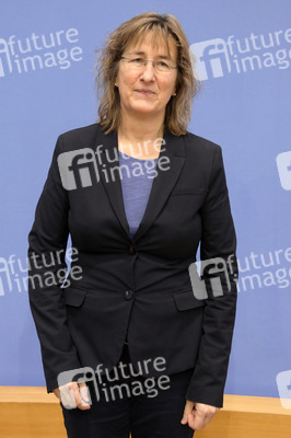 Bundespressekonferenz Rüstungsexportbericht 2022 in Berlin