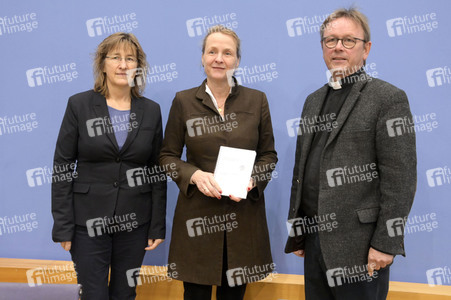 Bundespressekonferenz Rüstungsexportbericht 2022 in Berlin