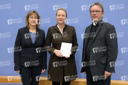 Bundespressekonferenz Rüstungsexportbericht 2022 in Berlin