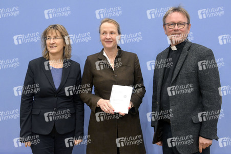 Bundespressekonferenz Rüstungsexportbericht 2022 in Berlin