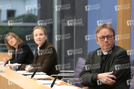 Bundespressekonferenz Rüstungsexportbericht 2022 in Berlin