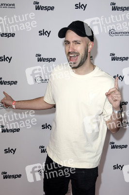 Season 2 Premiere 'Die Wespe' in Berlin