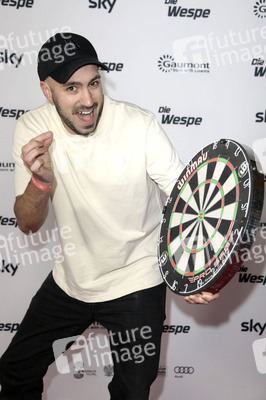 Season 2 Premiere 'Die Wespe' in Berlin