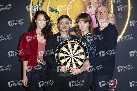 Season 2 Premiere 'Die Wespe' in Berlin
