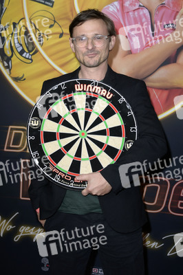 Season 2 Premiere 'Die Wespe' in Berlin