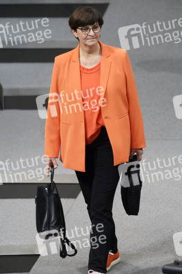 76. Sitzung des Deutschen Bundestages in Berlin