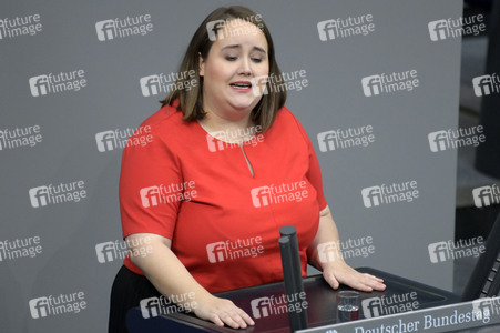 76. Sitzung des Deutschen Bundestages in Berlin