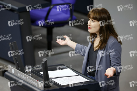 76. Sitzung des Deutschen Bundestages in Berlin