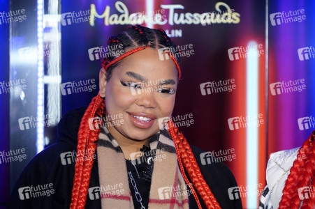 Enthüllung der Wachsfigur von Zoe Wees in Berlin