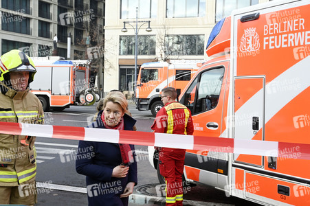 Explosion des Aquadom im Sealife Berlin