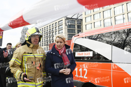 Explosion des Aquadom im Sealife Berlin