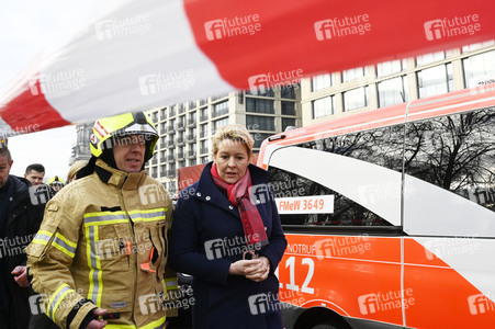 Explosion des Aquadom im Sealife Berlin