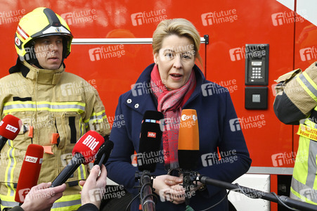 Explosion des Aquadom im Sealife Berlin