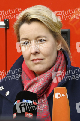 Explosion des Aquadom im Sealife Berlin