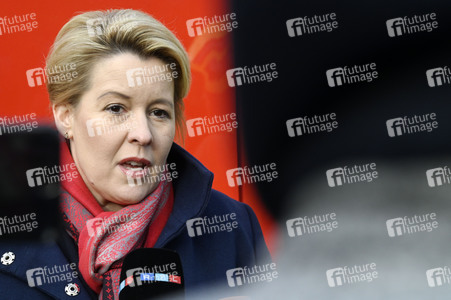 Explosion des Aquadom im Sealife Berlin