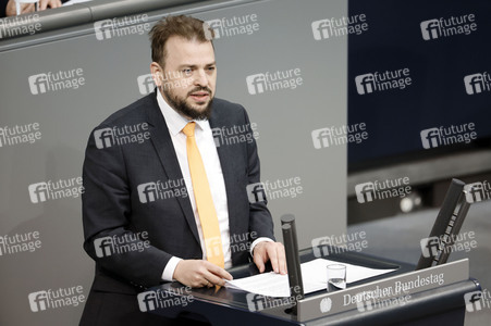 77. Sitzung des Deutschen Bundestages in Berlin